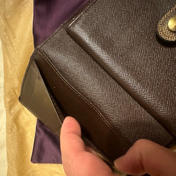 Louis Vuitton Damier Kisslock Wallet - Picture 12 of 12